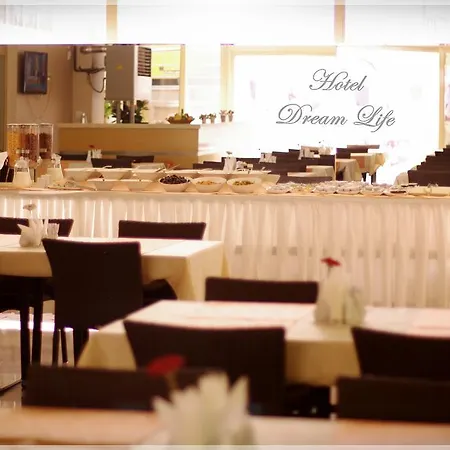 Dream Life 4*